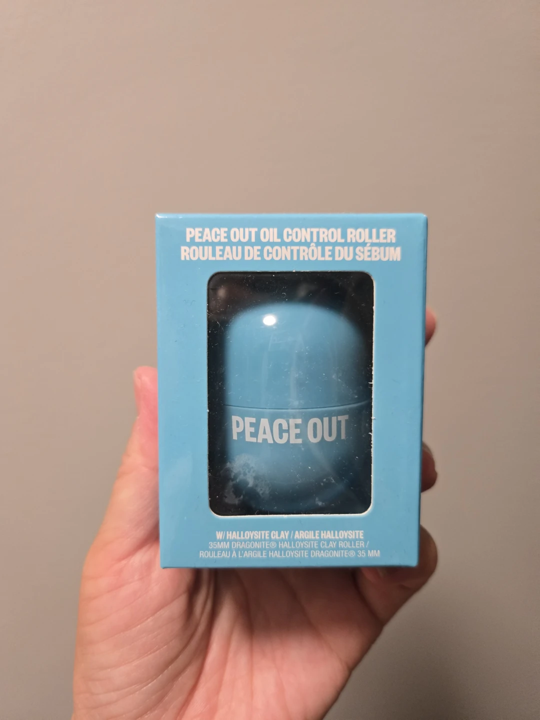 Peace Out Oil Control Roller 🏈