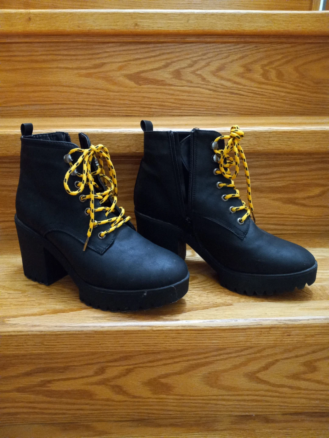 Ladies shoes and boots - Variety  (size 6 - 7.5) - photo 4