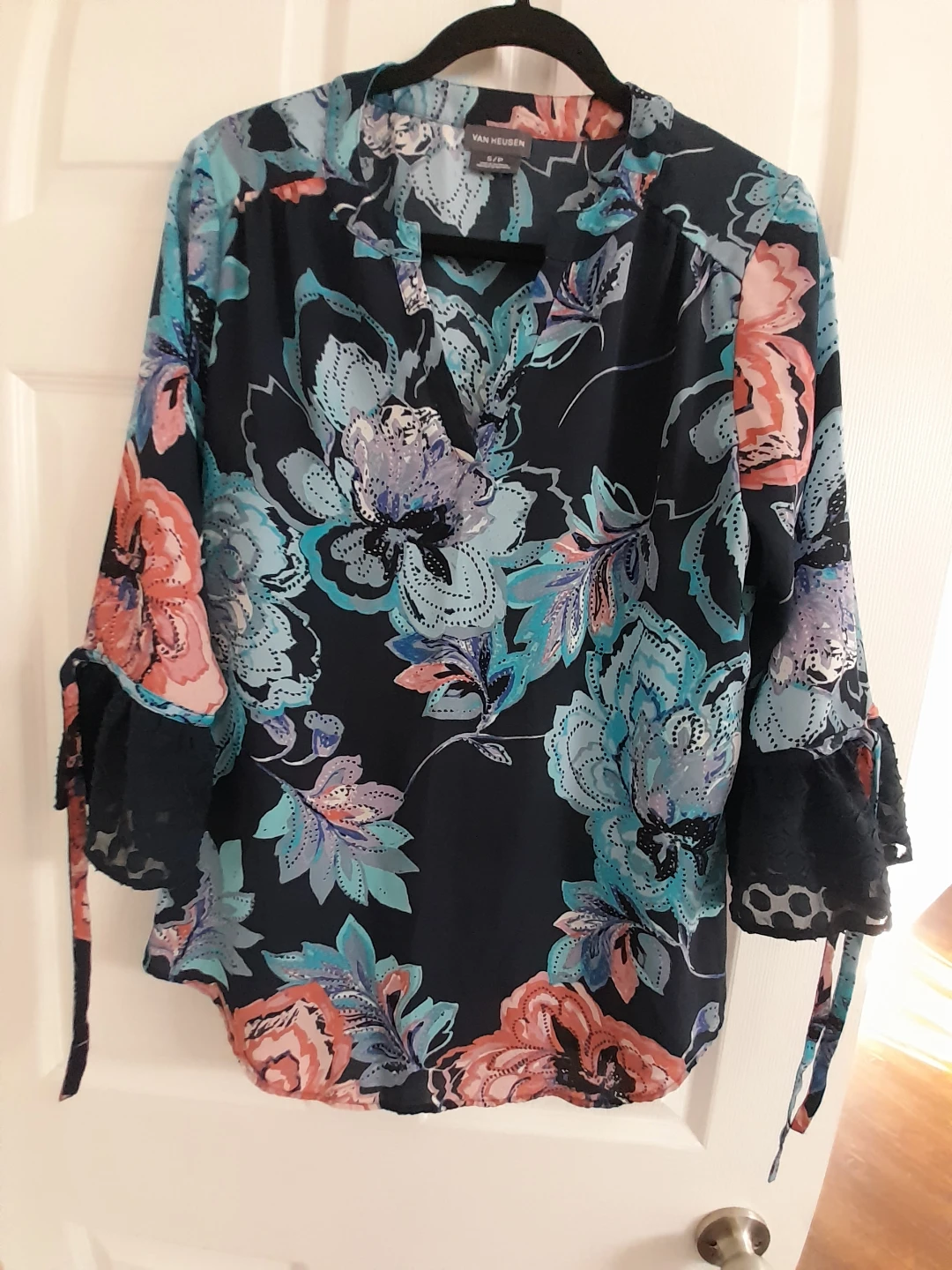 Lot of 3 Floral Blouses/tops - photo 2
