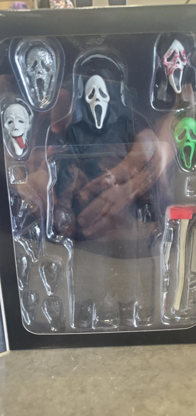 Ghost Face Returns Ultimate Action Figure - photo 3
