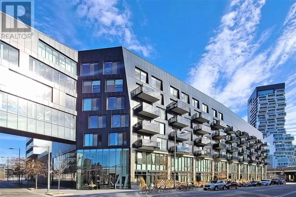 One Bedroom Condo Apartment in Downtown Toronto (Corktown)