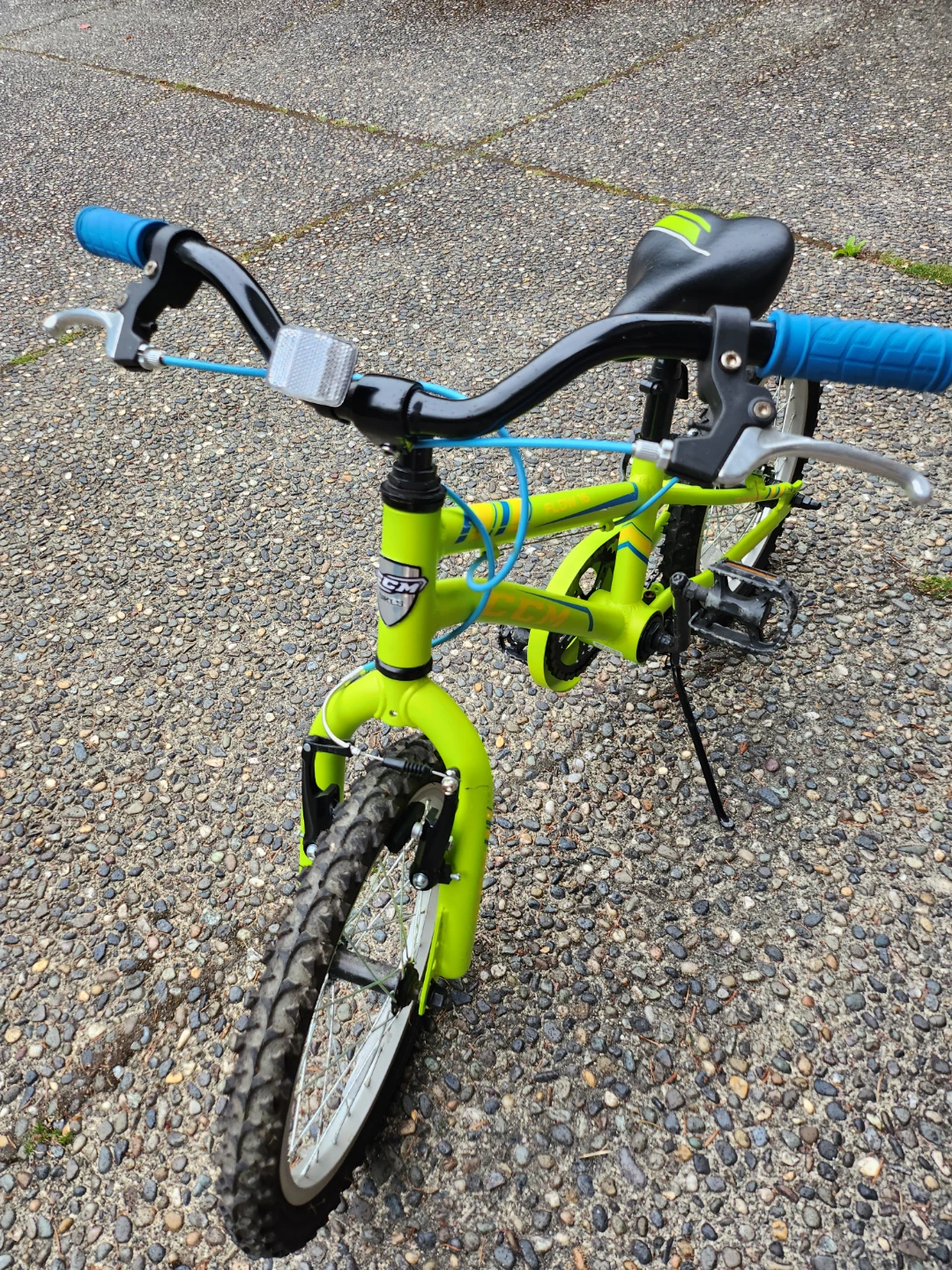 CCM Flow 16-inch Kids Bicycle