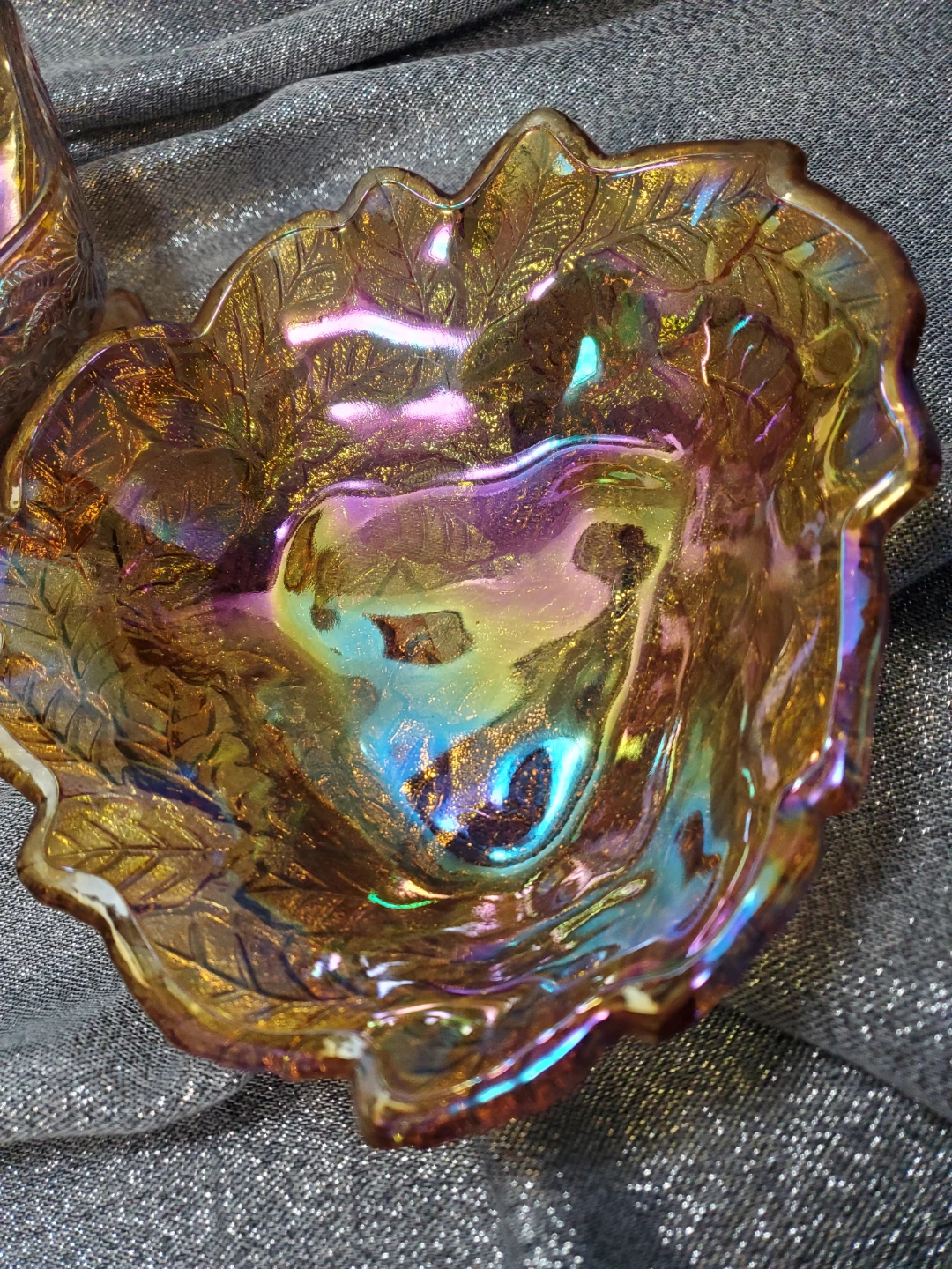 Set of two vintage marigold carnival glass bowls - photo 3