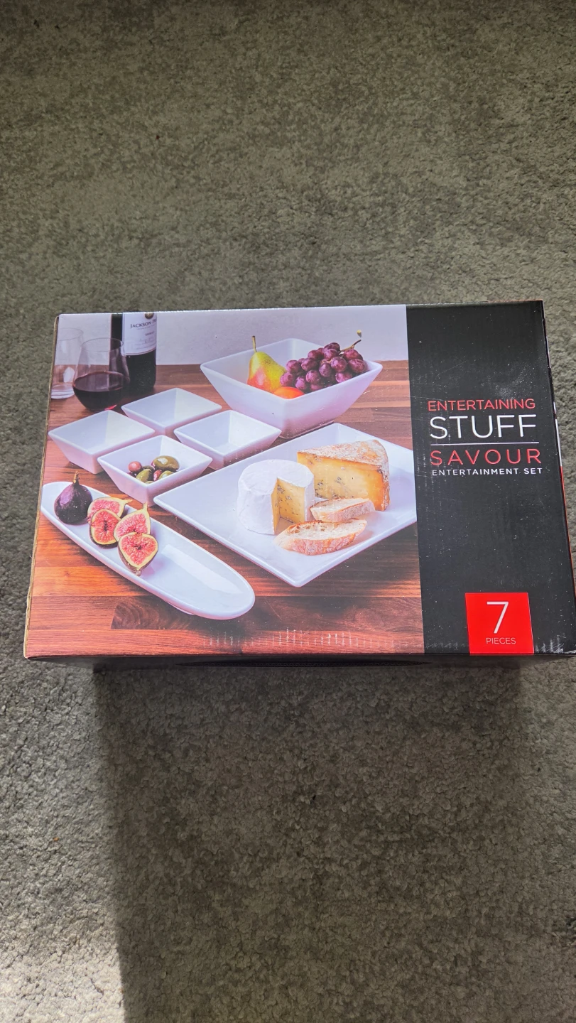 7 Piece Entertaining Decore Plate Set