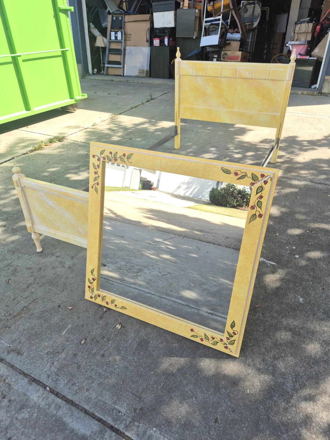 Yellow Single Bed Frame and Mirror - photo 4