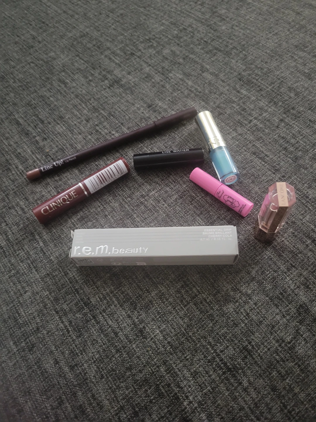 Clinique, Too Faced, r.e.m. Beauty Makeup Bundle - photo 3