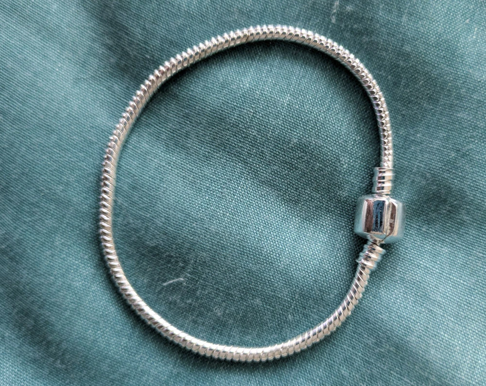 10K White Gold Plated Charm Bracelet - 7-inches - BRAND NEW - photo 2