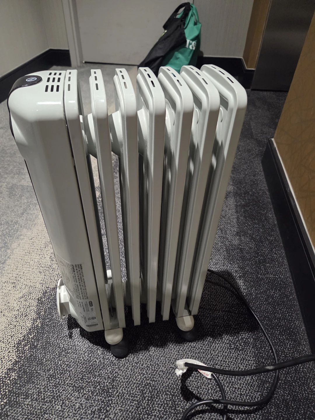 Delonghi Oil-Filled Radiator Heater - photo 5
