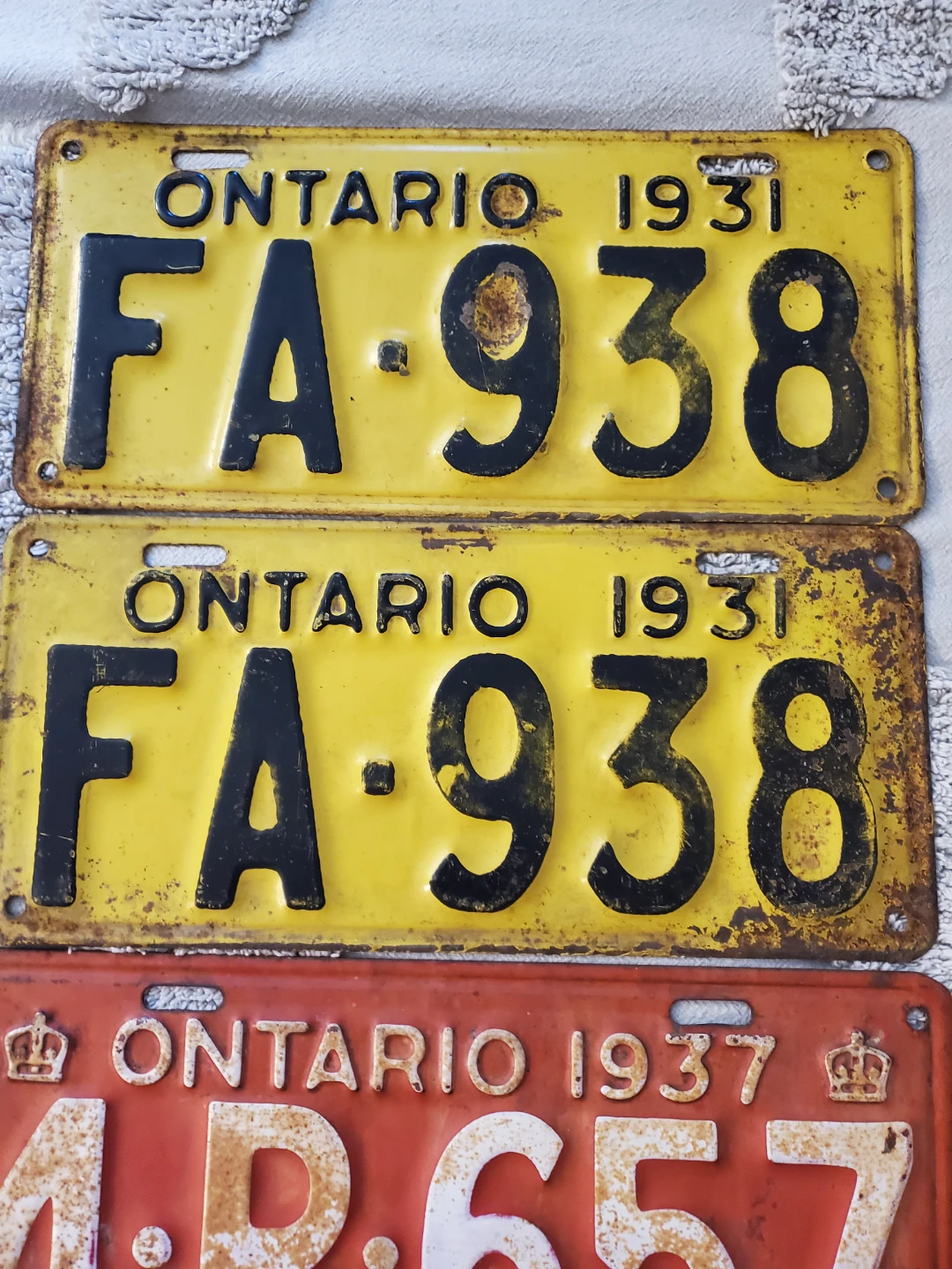Vintage Ontario License Plate Collection - photo 3