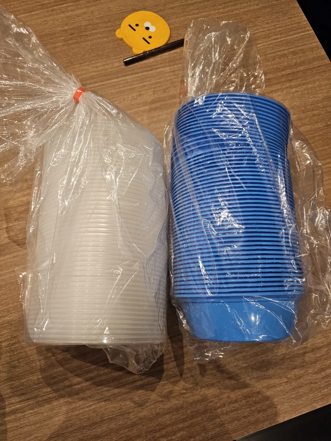Reusable plastic food bowls 60 ea - photo 2