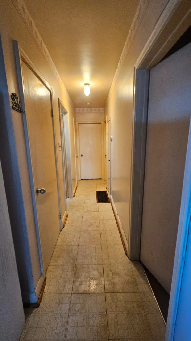 Large Private Room For Rent - photo 3