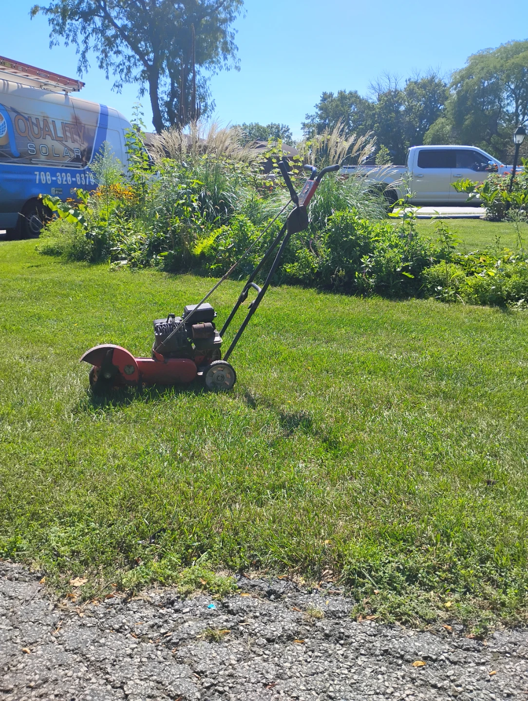 Yard Machines 3 HP Edger - photo 2