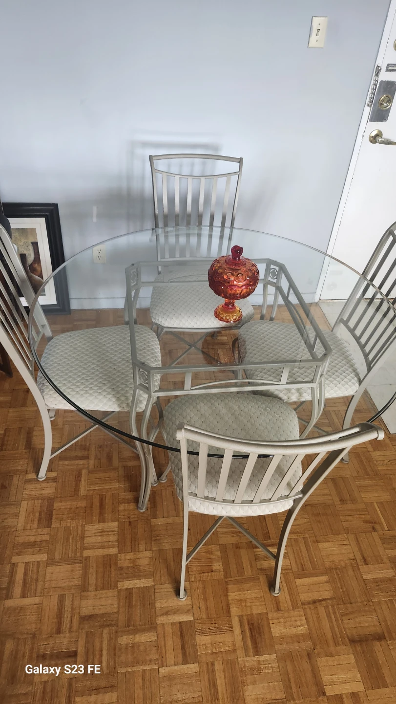 Round Glass table,  4 chairs