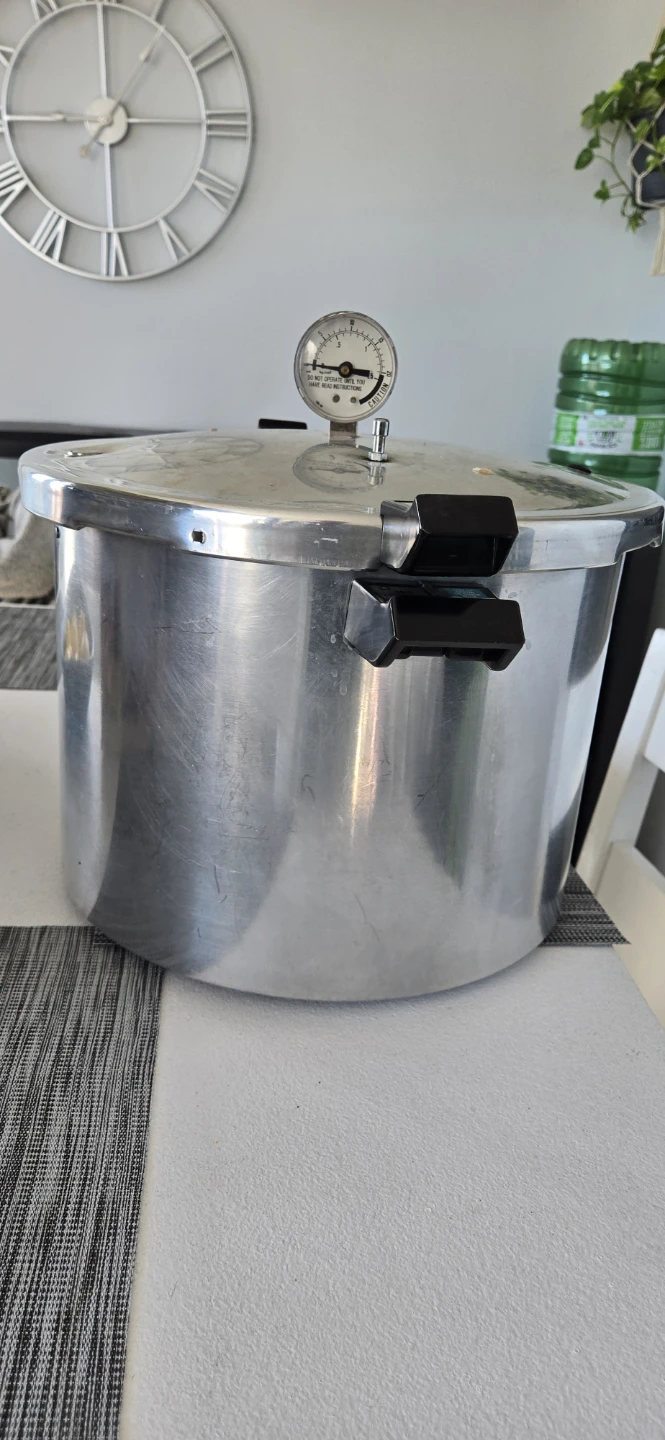 Pressure  cooker - photo 3
