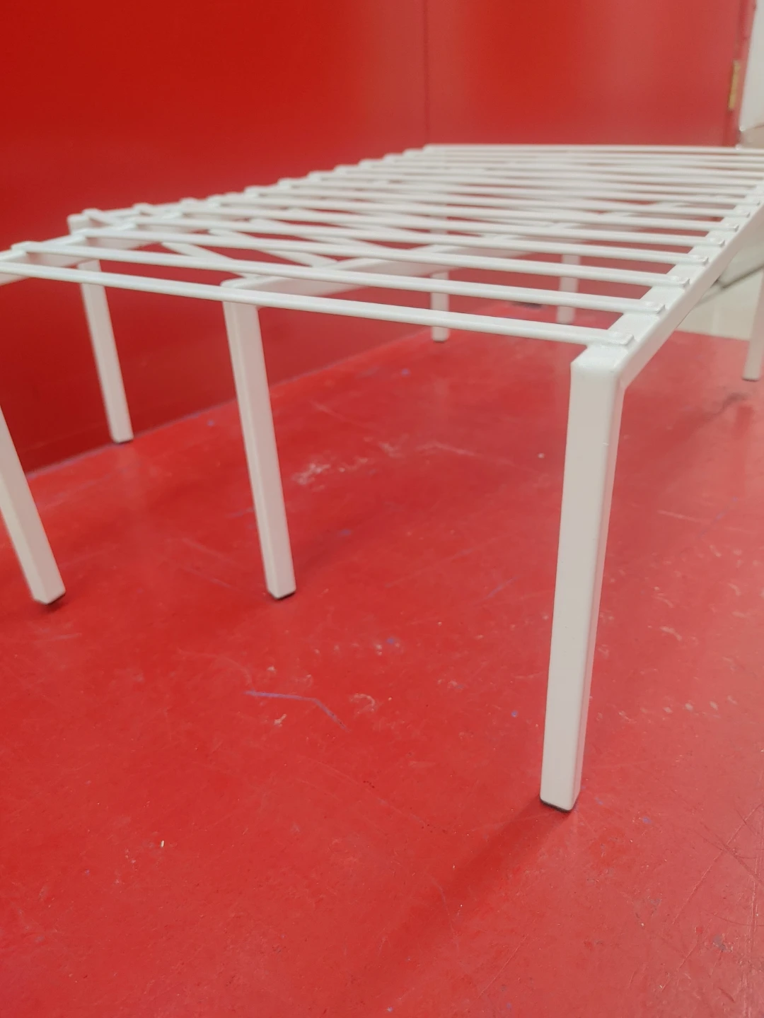 Set of 2 White Wire Shelving Units - photo 5