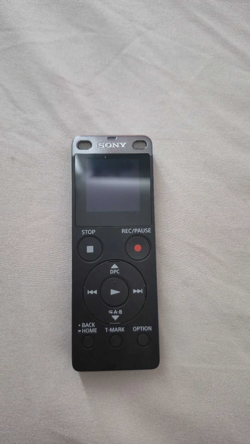 Sony ICD-UX560F Digital Voice Recorder 4GB FM Radio