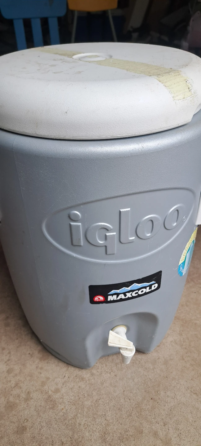 Igloo MaxCold Beverage Cooler