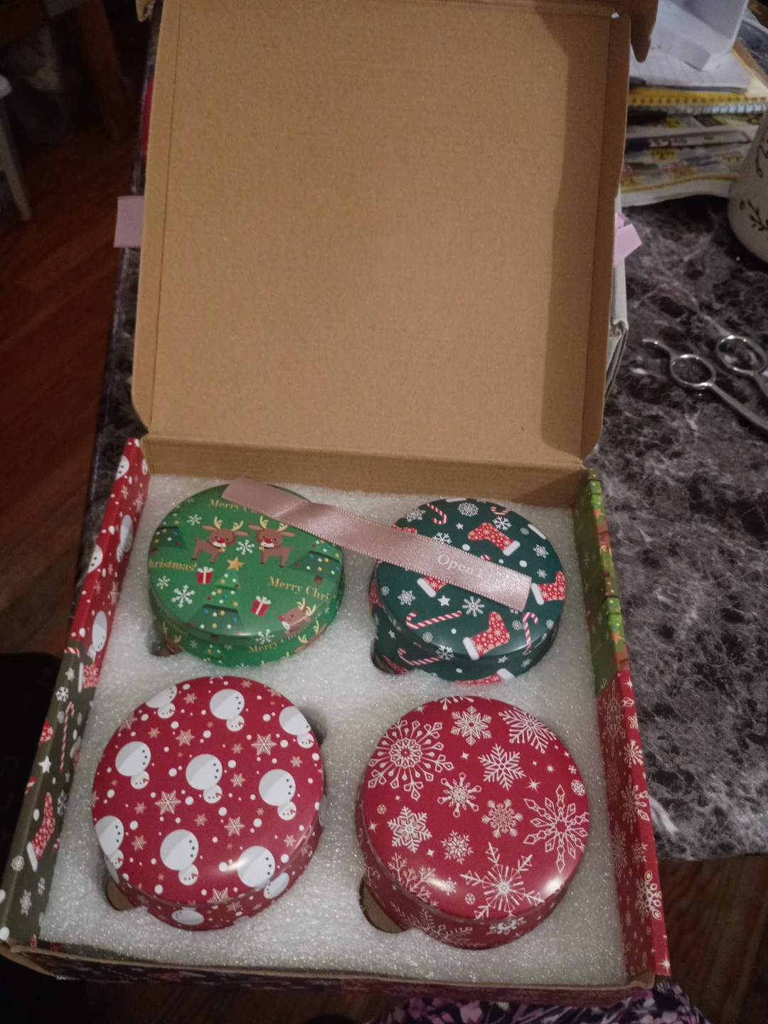 Natural Soy Wax 4 Christmas Scented Candles in Tins - photo 5