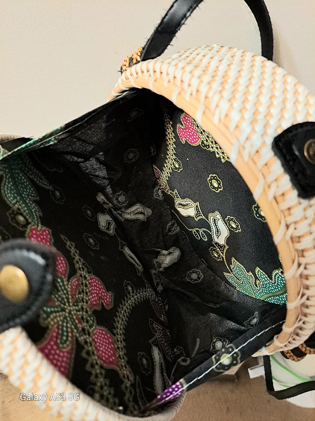 Round Woven Crossbody Bags - photo 5
