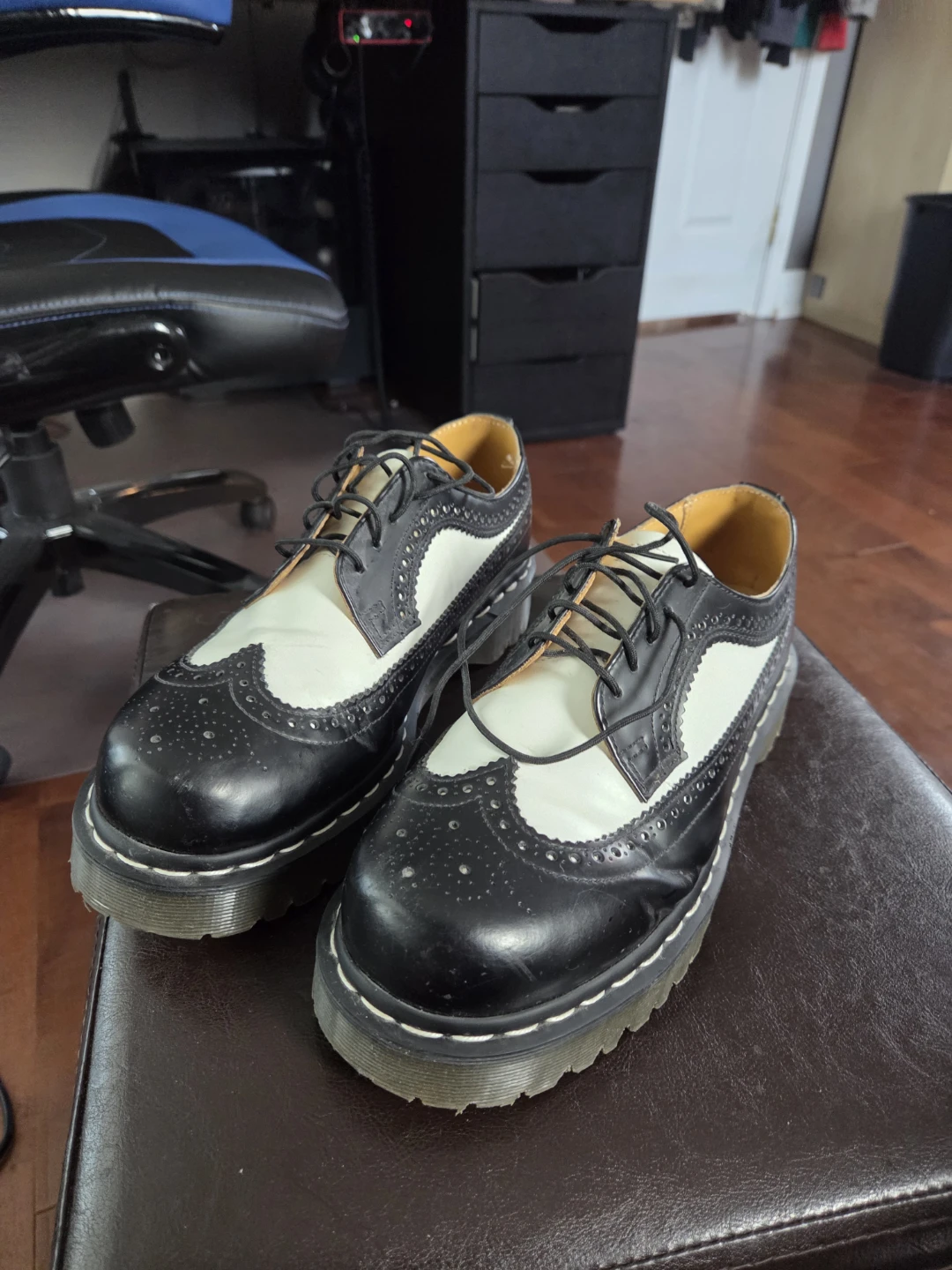 Dr. Martens Brogue Shoes size 9 men
