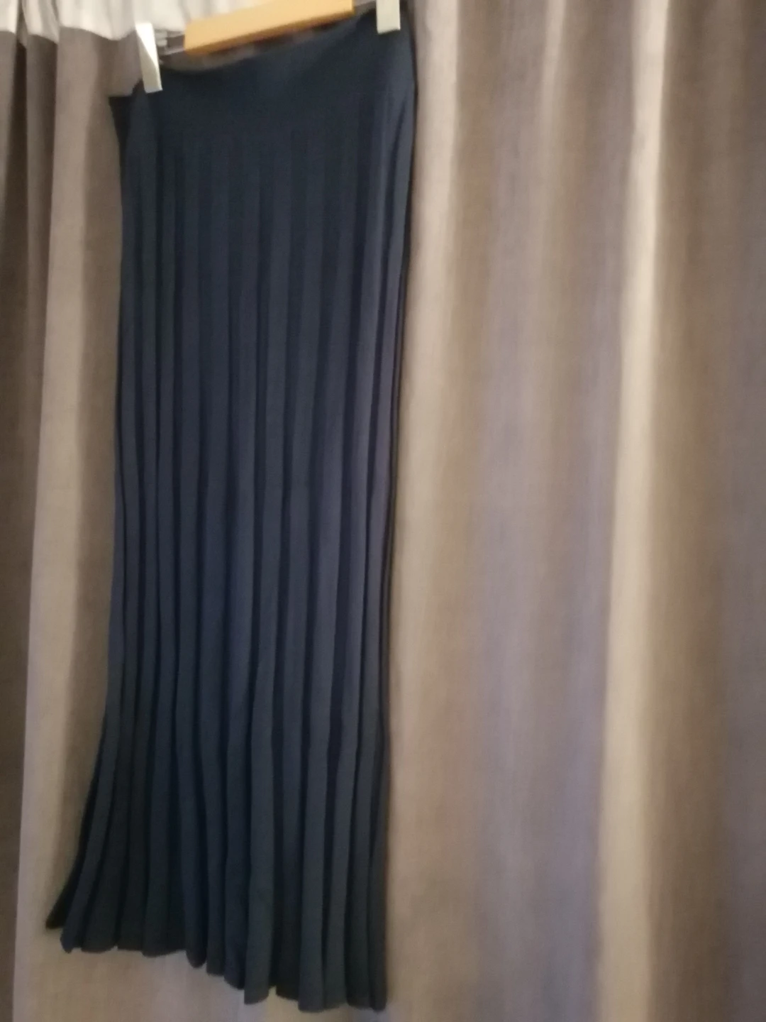 Navy Blue Pleated Long Skirt. (L/XL) - photo 2