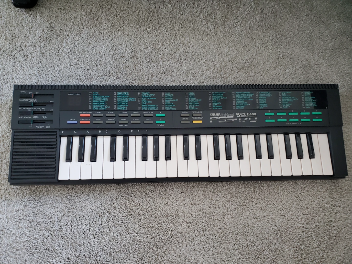 Yamaha PortaSound PSS-170 Keyboard