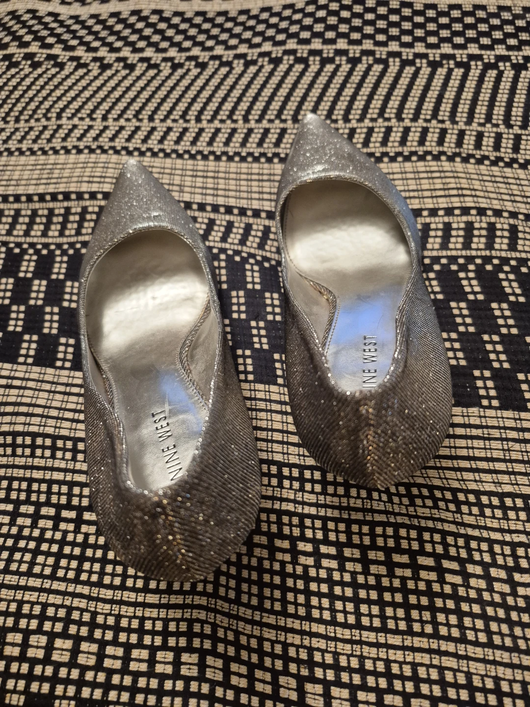 Nine West Silver Glitter Pumps Size 8M