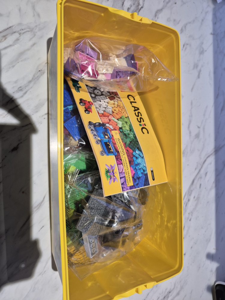 LEGO Classic Medium Creative Brick Box 10696 - photo 2
