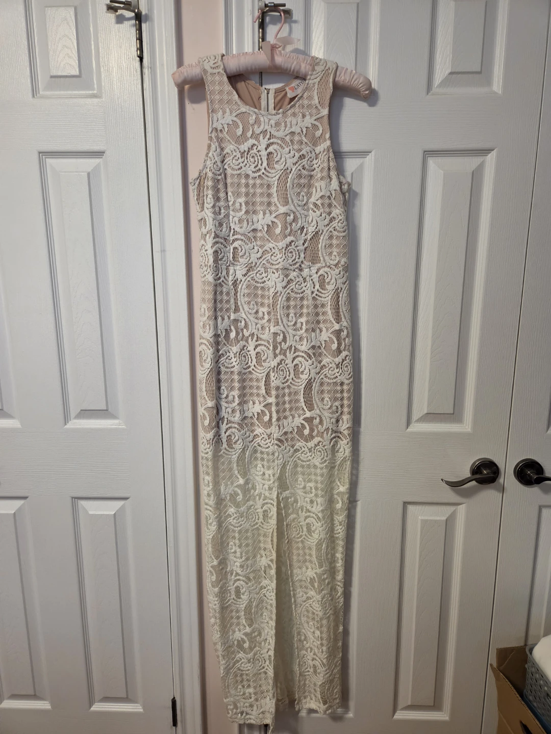 Sleeveless Lace Maxi Dress from Honey - photo 2