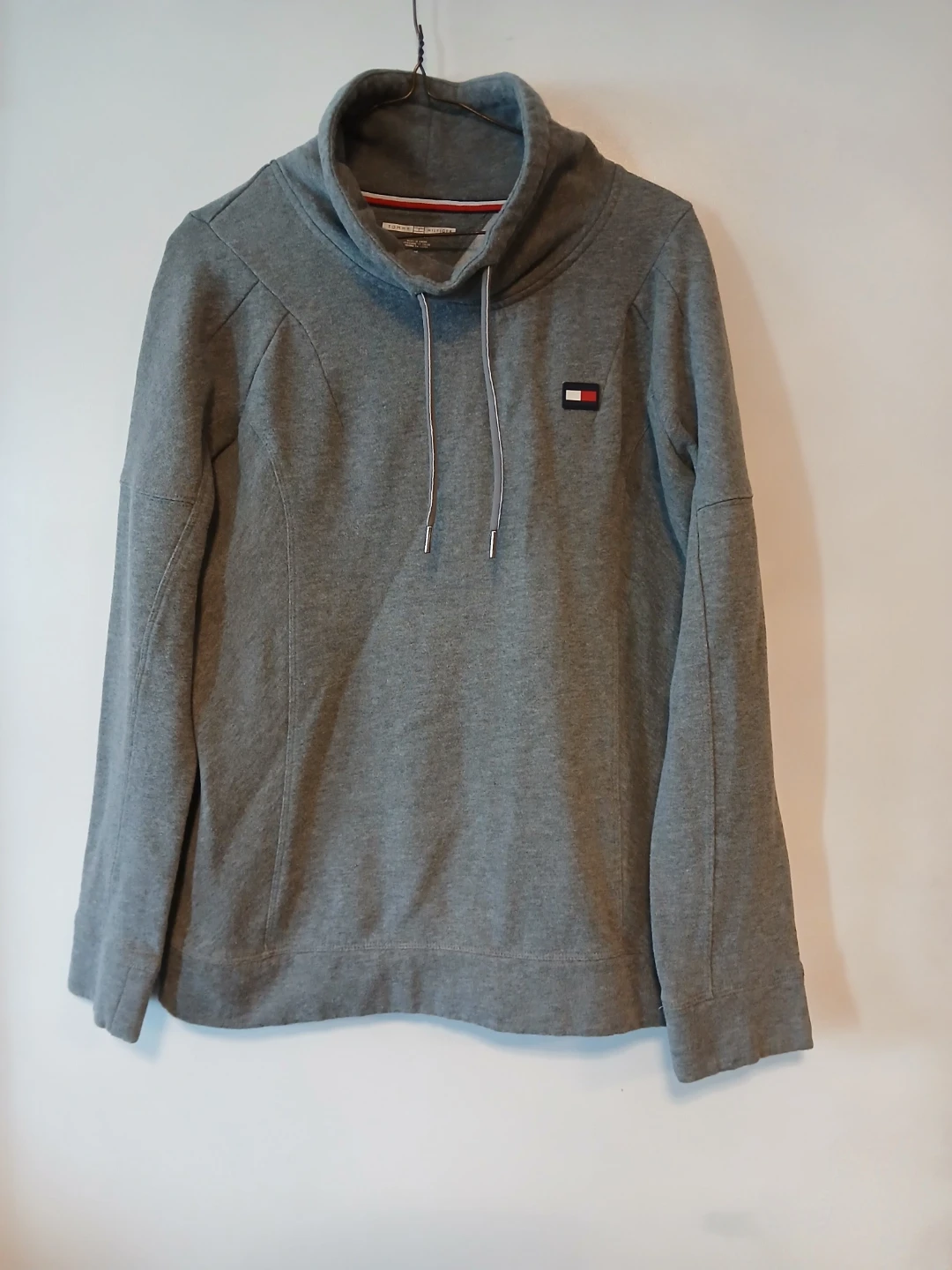 Tommy Hilfiger Grey Cowl Neck Sweatshirt. Location ⬇️