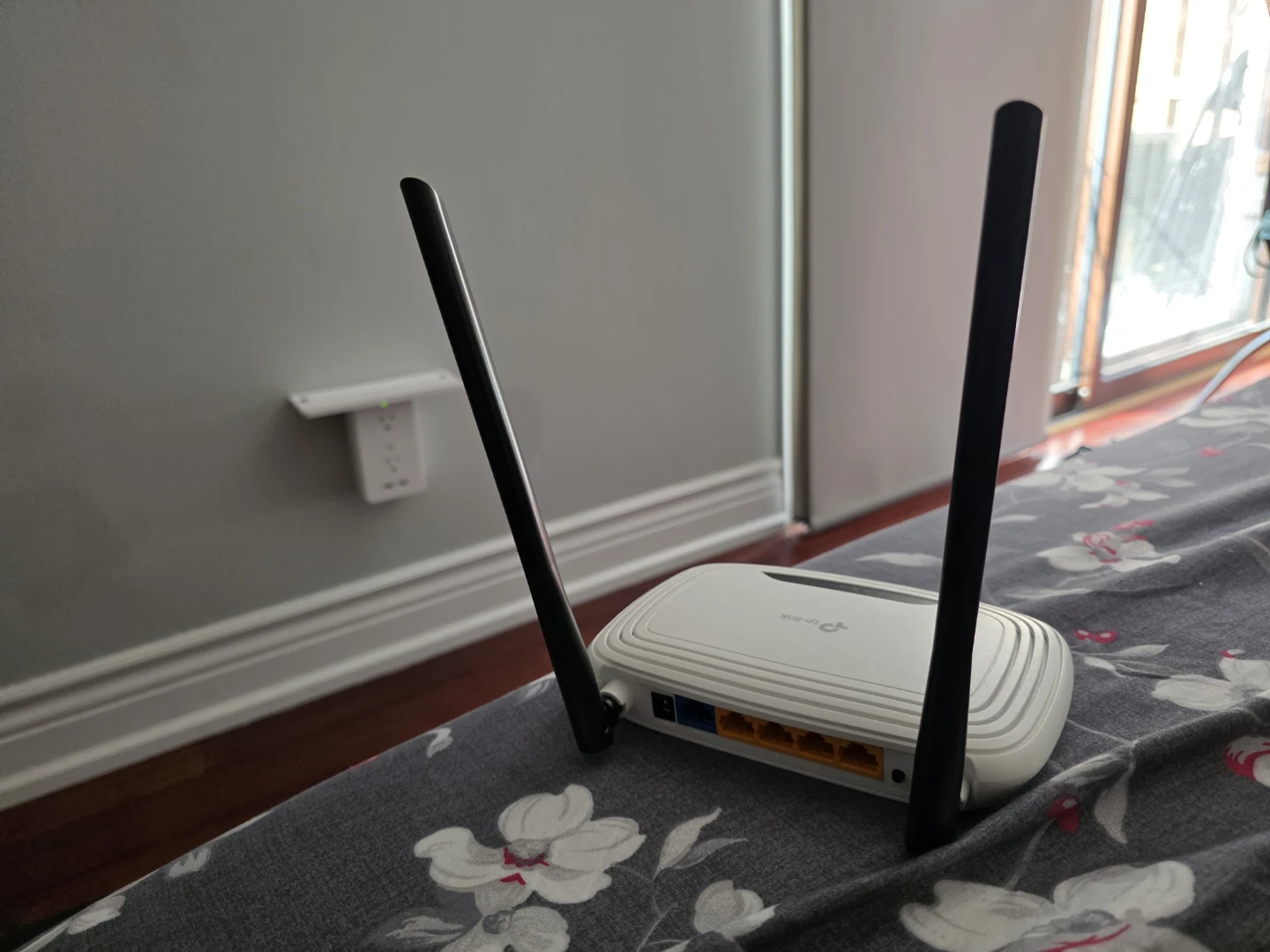 TP-Link N300 Wireless Router - photo 2