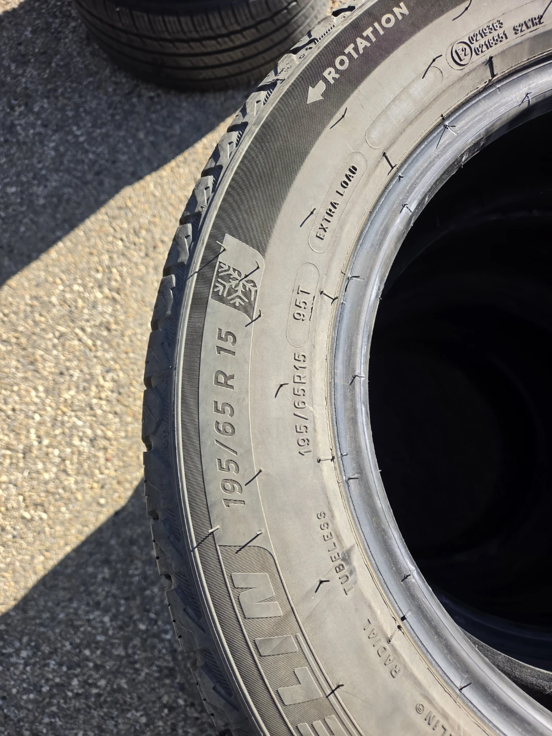 195/65R15 Michelin X-Ice Snow Tires - photo 3