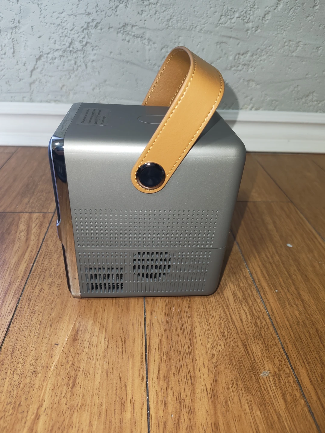 Wimius portable projector - photo 4