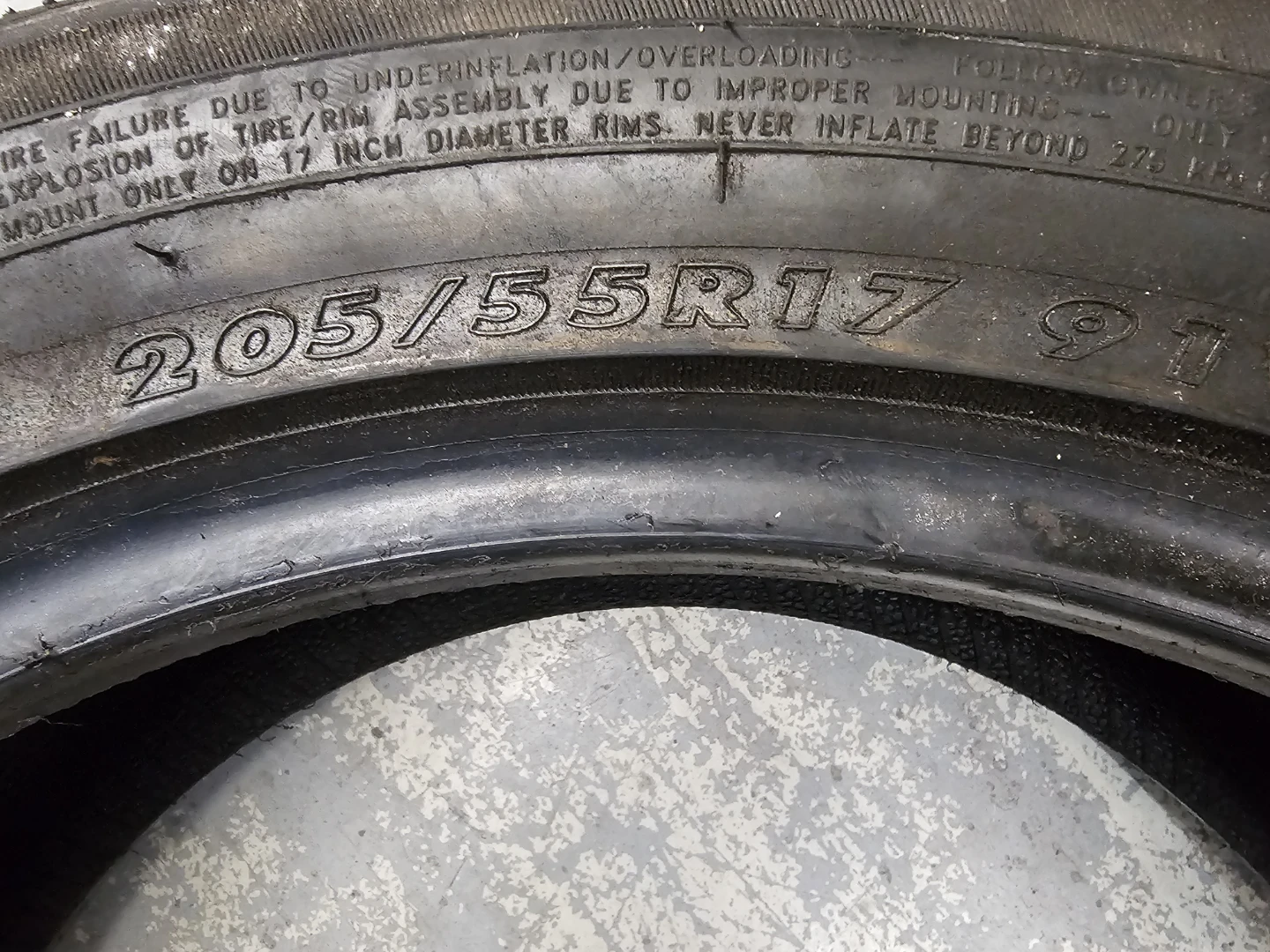 205/55 R17 ALL SEASON TIRES  (2 ONLY) - photo 2