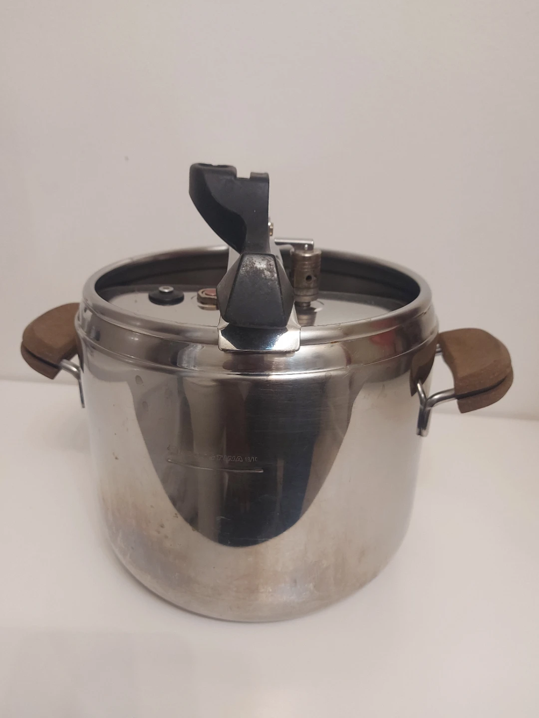 Lagostina Stainless Steel Pressure Cooker