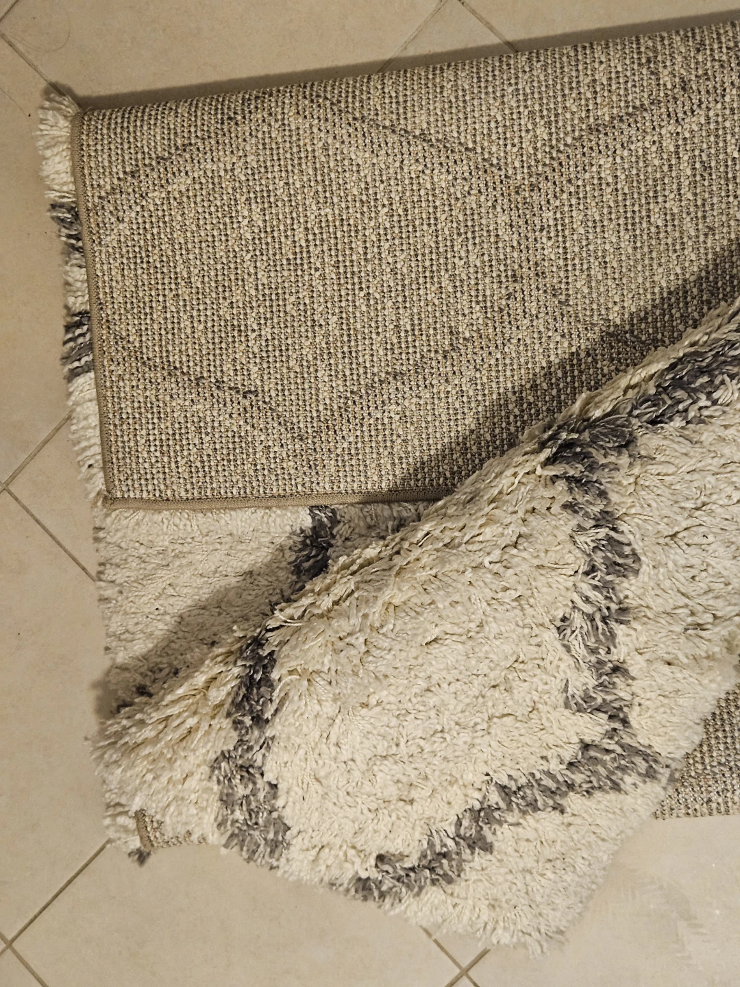 Amazon basics fluffy area rug 3x5 - photo 5