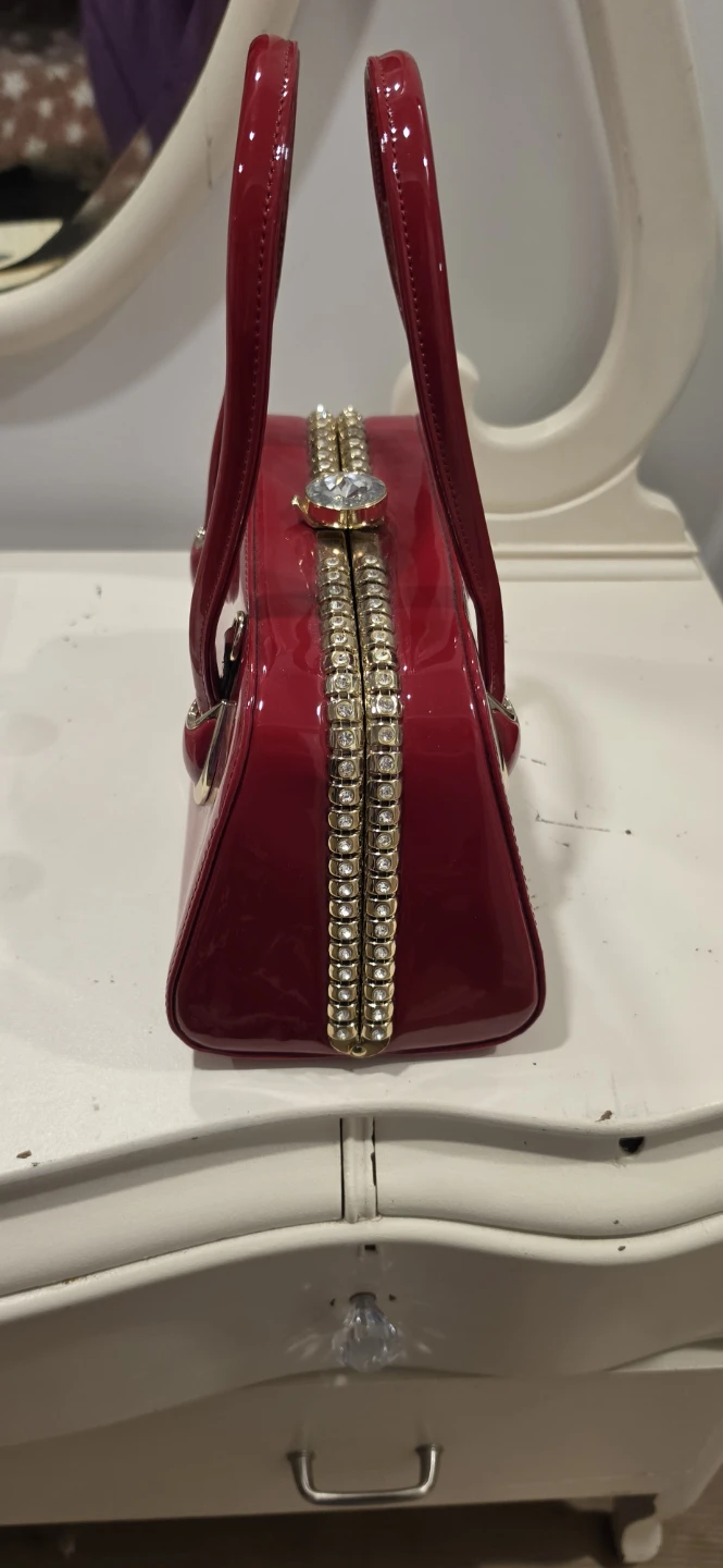 New true red and rhinestones handbag patent leather - photo 3
