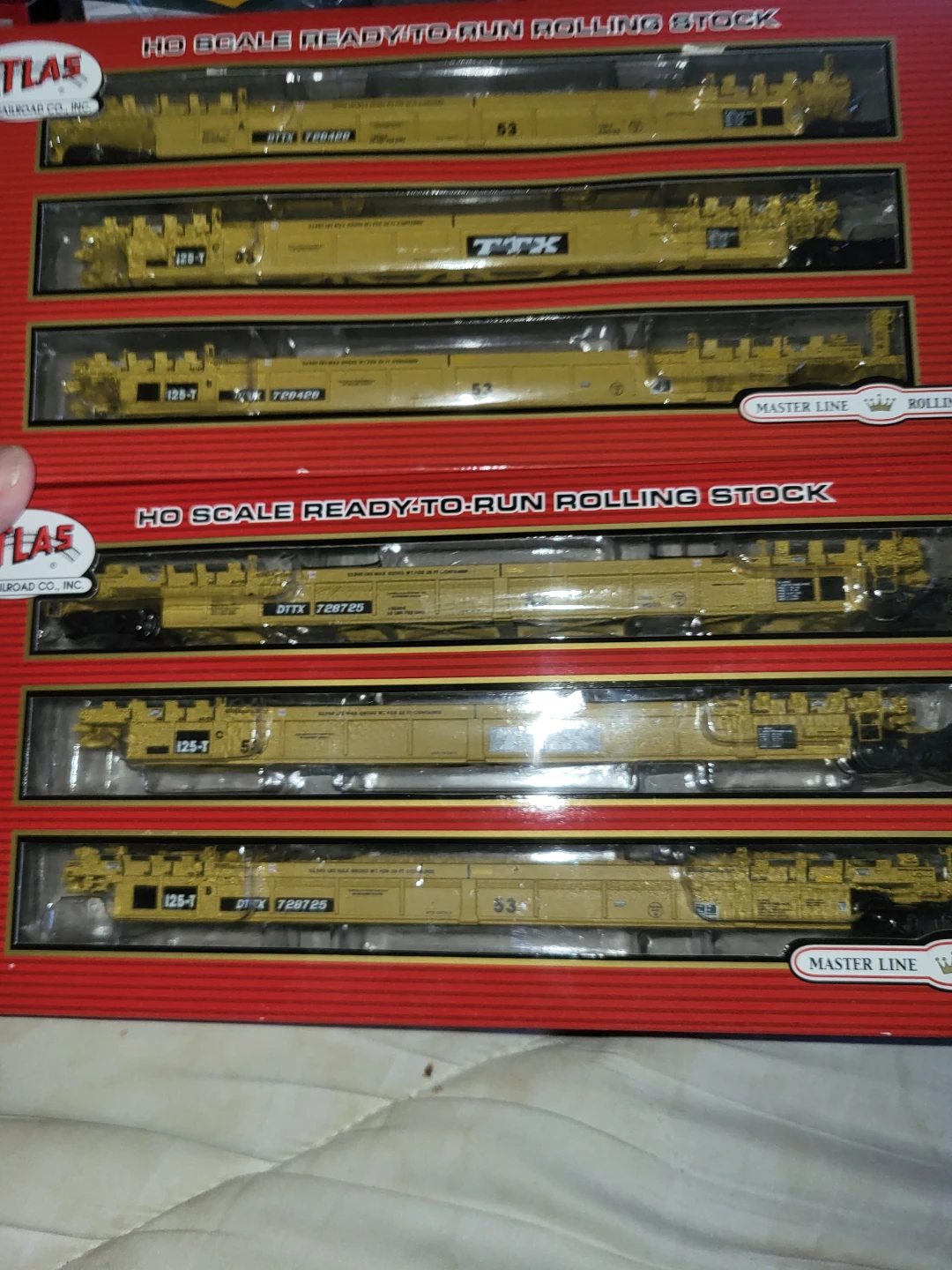 Atlas HO Scale Ready-to-Run Rolling Stock Train Cars - photo 2