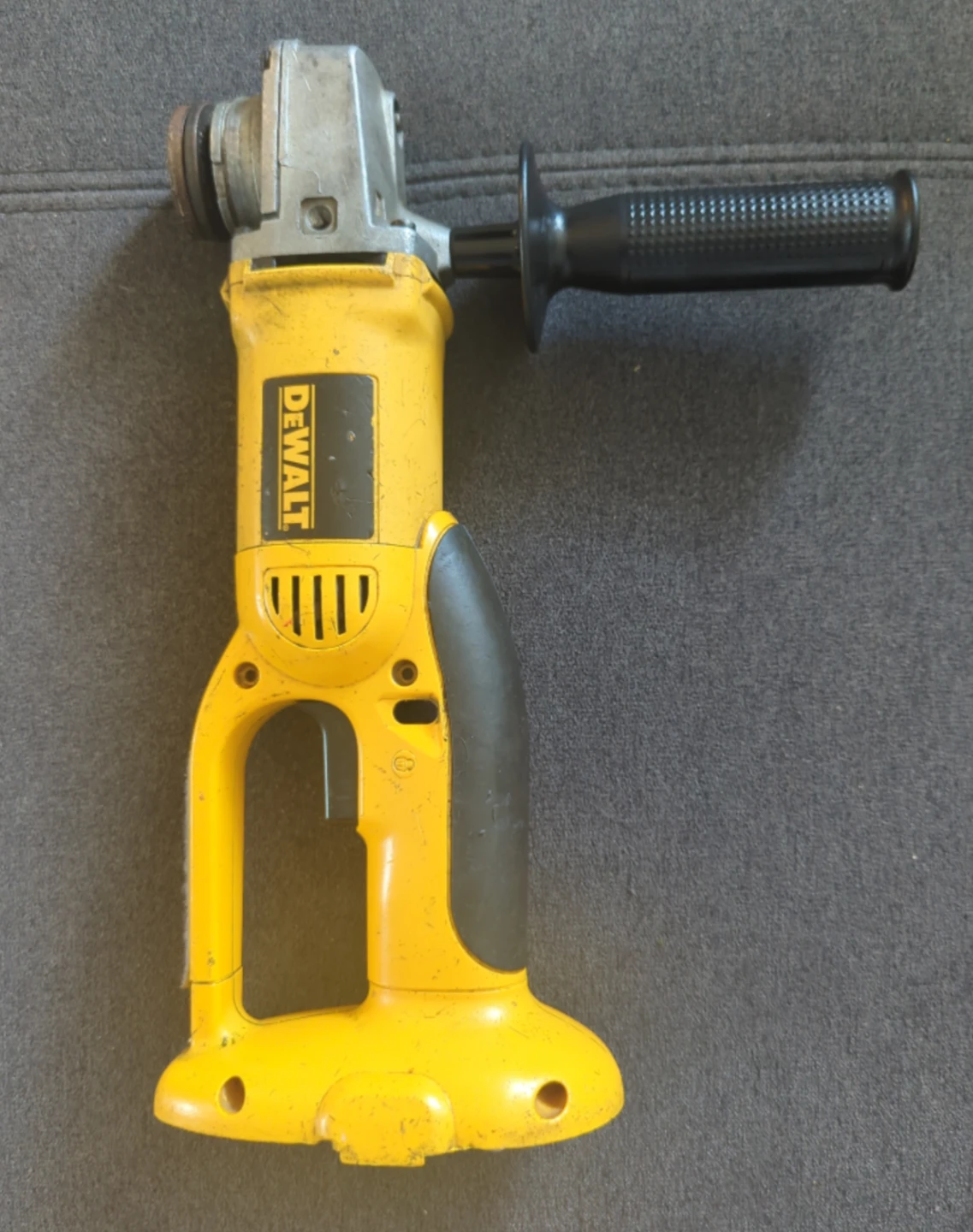 DEWALT 18V Cordless 4.5" Angle Grinder (Bare Tool + Handle)