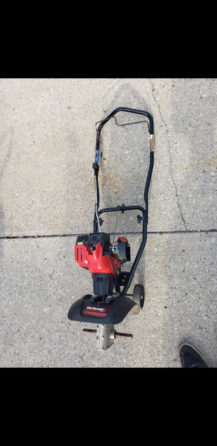 Yard Machines Gas Cultivator - photo 2