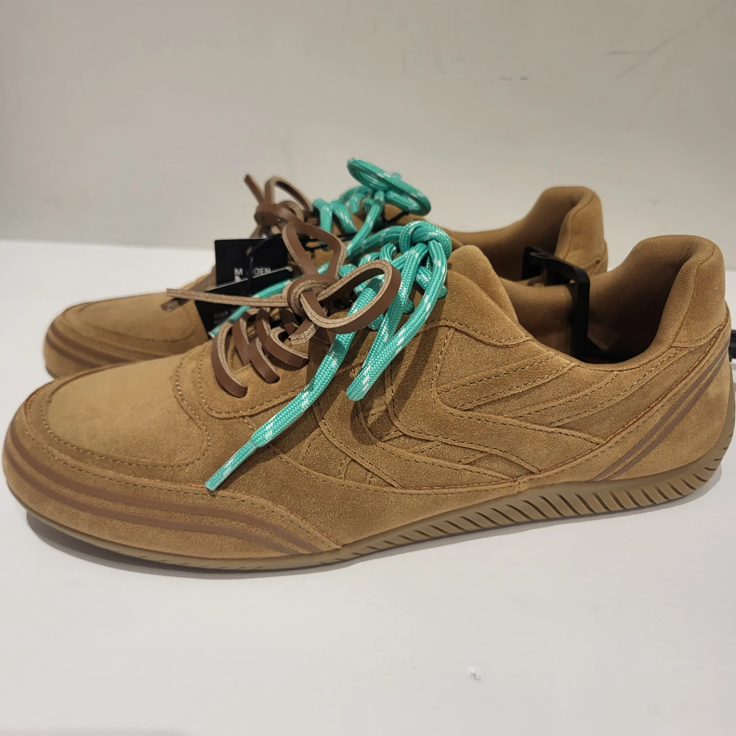 Womems Madden NYC Tan Sneakers - photo 2