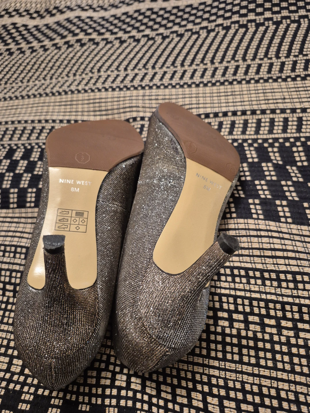 Nine West Silver Glitter Pumps Size 8M - photo 2