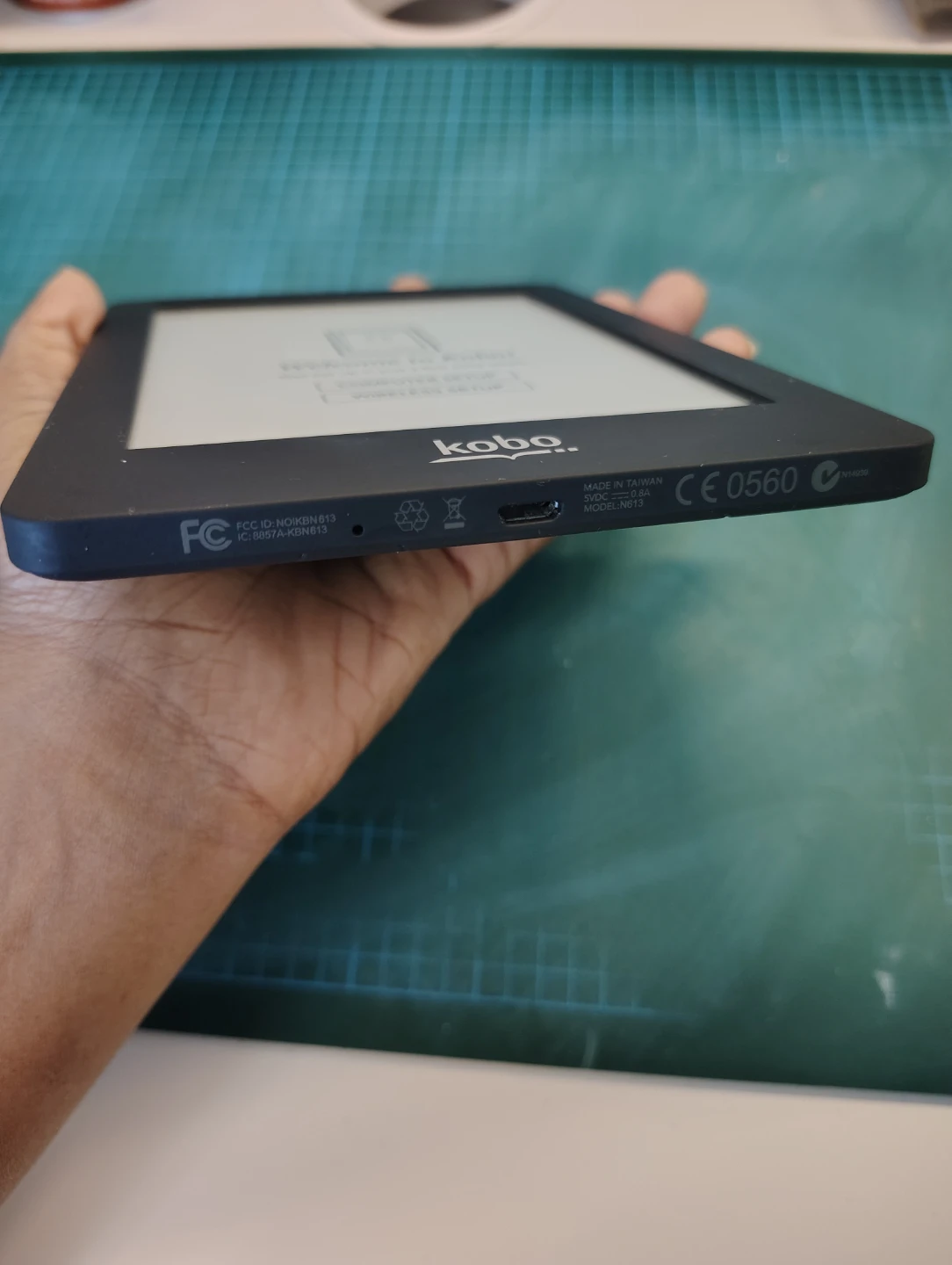 Kobo eReader Model N613 - photo 3