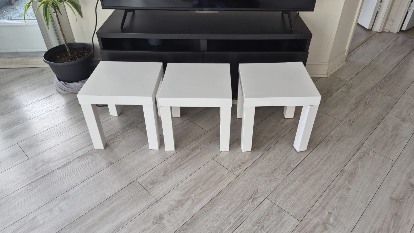 Coffee table / side table. 3 for $10
