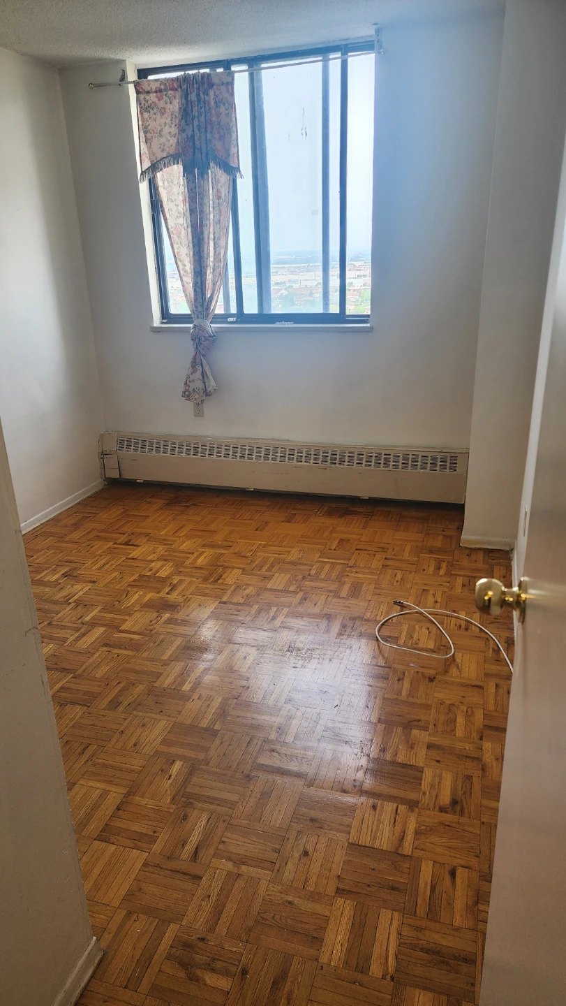 Unfurnished Room for Rent
