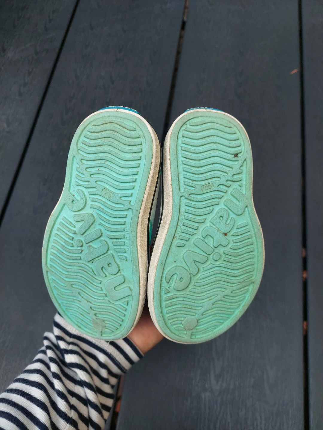 Native Shoes Kids Mint Slip-Ons Size 7 - photo 3