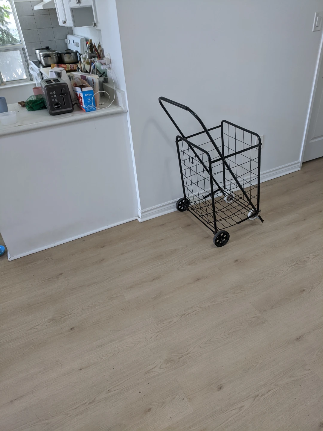 Big Black Metal Shopping Cart
