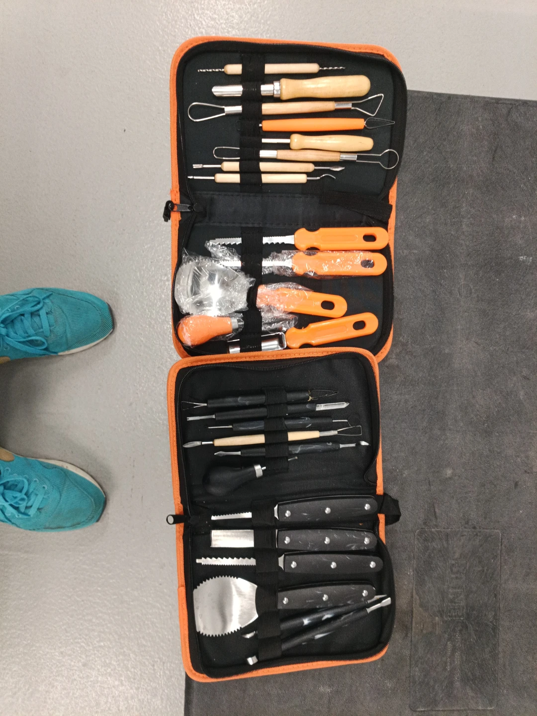 OWUDE Pumpkin Carving Kit