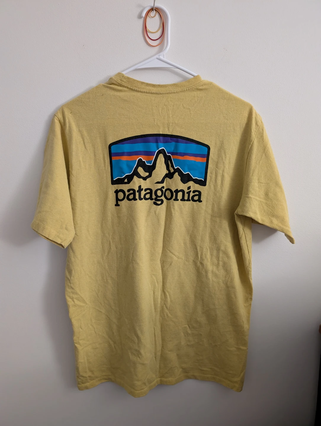 Patagonia Rare Responsibili-Tee Shirt Yellow Size Small 🏈 - photo 2