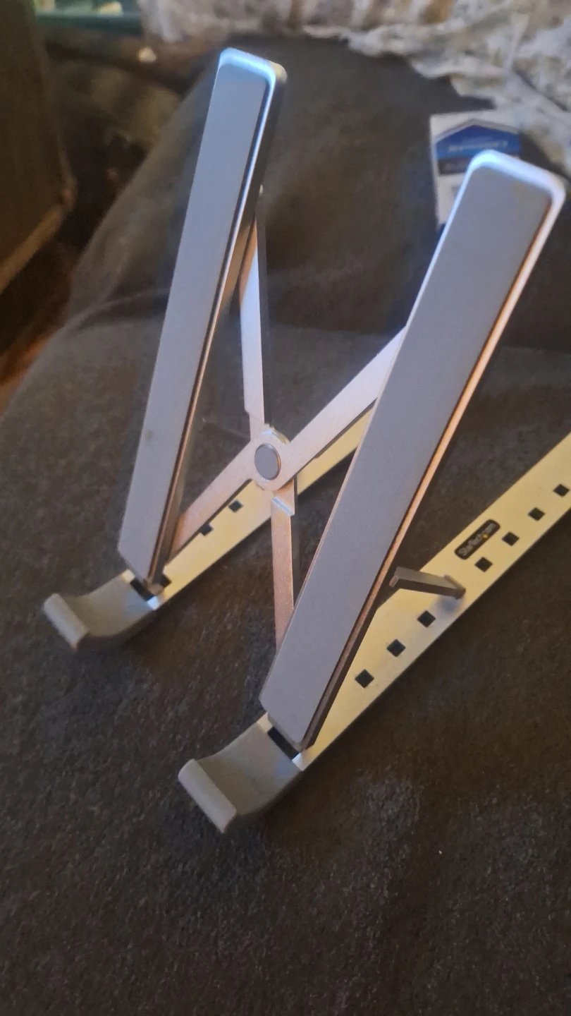 StarTech.com adjustable laptop stand - photo 2